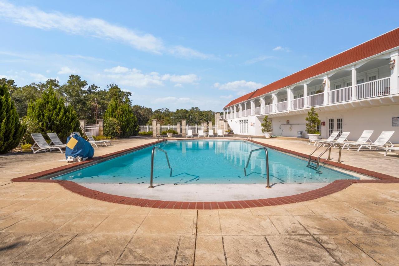 Gulf Hills Hotel & Retreat On The Water Ocean Springs Exterior foto
